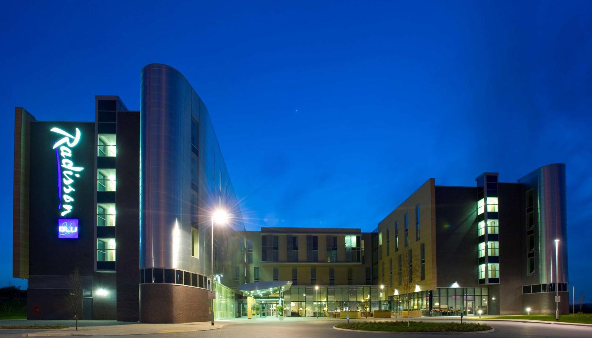 Radisson Blu Hotel East Midlands Airport Castle Donington Dış mekan fotoğraf