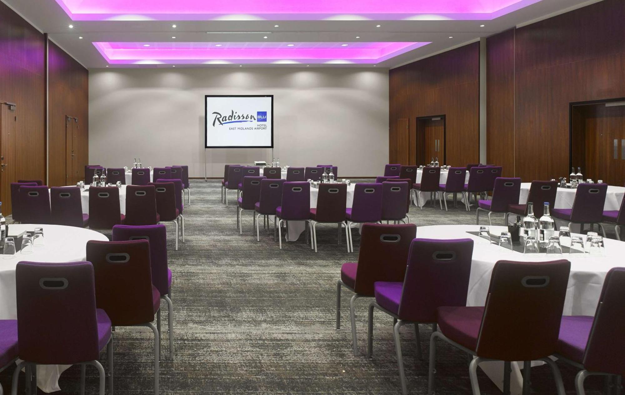 Radisson Blu Hotel East Midlands Airport Castle Donington Dış mekan fotoğraf