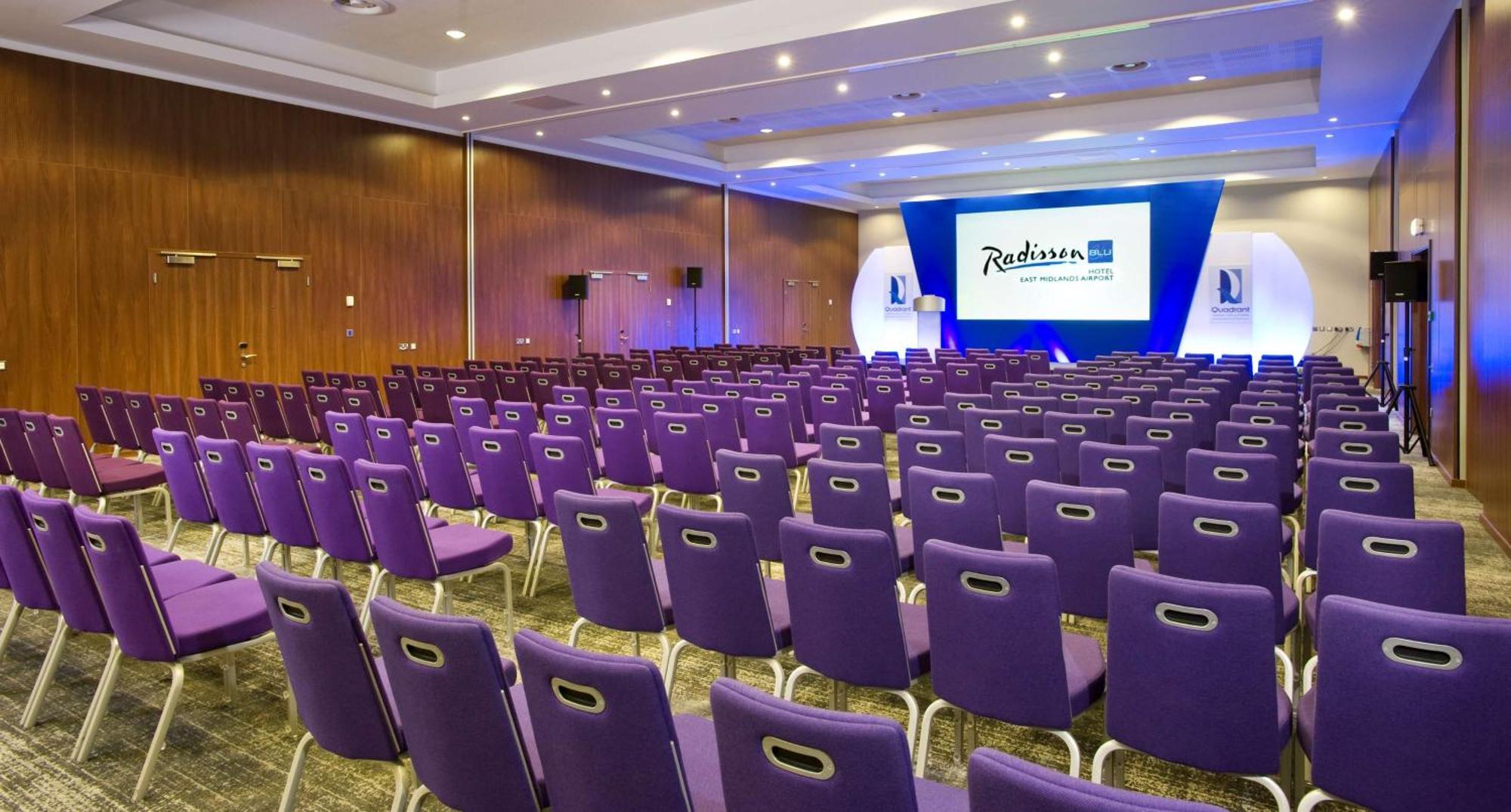 Radisson Blu Hotel East Midlands Airport Castle Donington Dış mekan fotoğraf