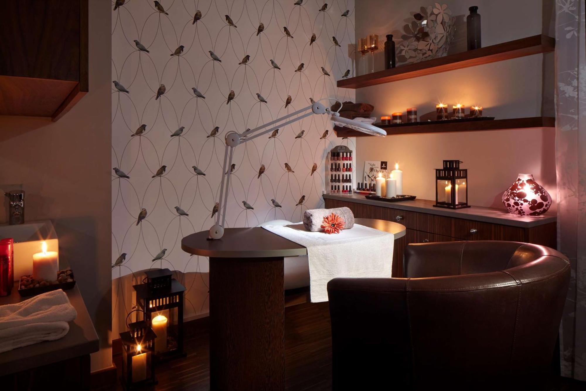 Radisson Blu Hotel East Midlands Airport Castle Donington Dış mekan fotoğraf